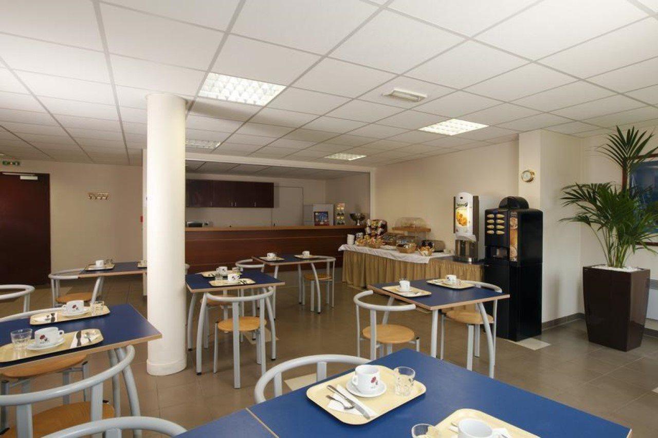 Appart'City Poissy Restoran foto